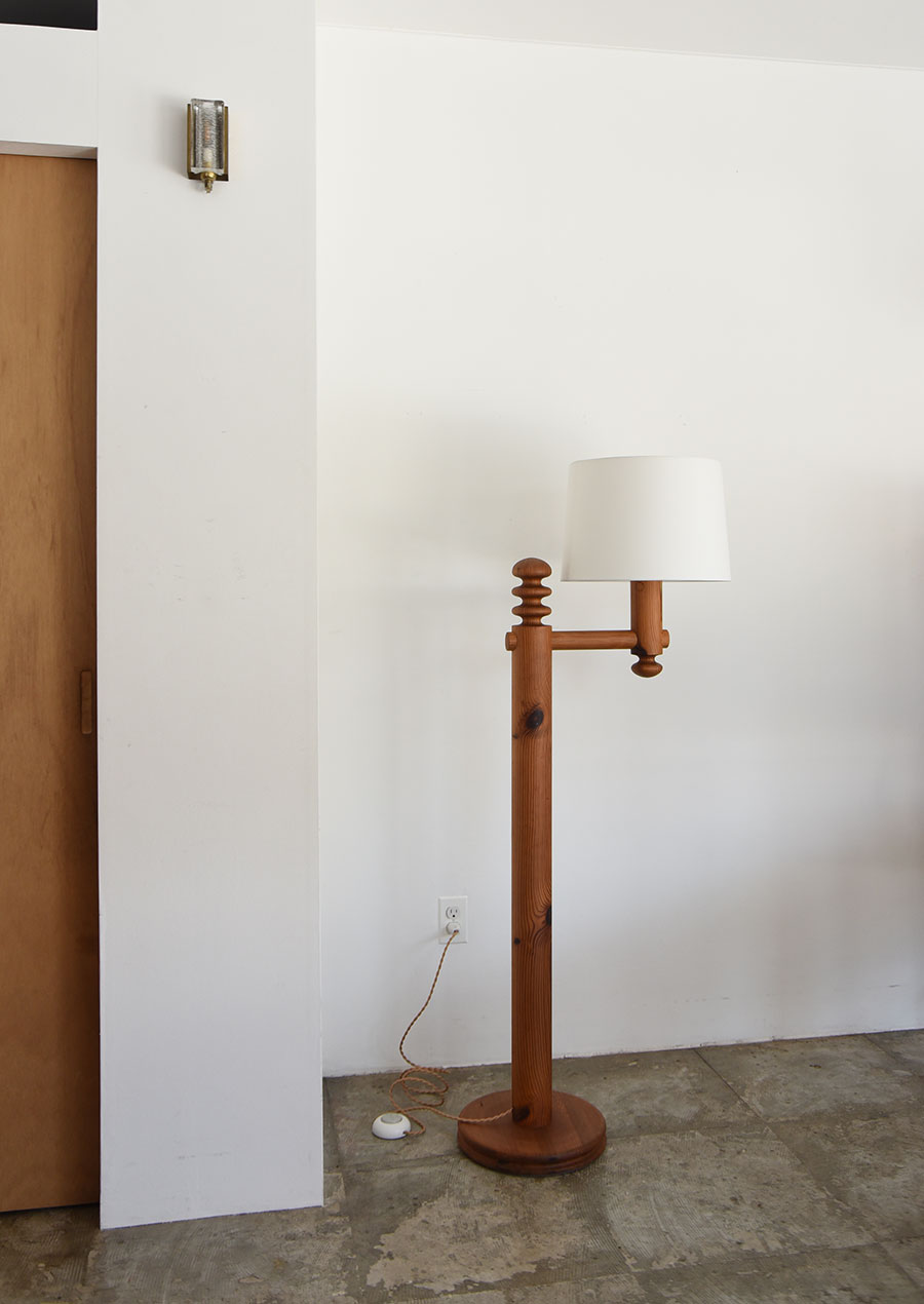 Uno Kristiansson Floor Lamp in Pine Model 2255 Luxus [A]